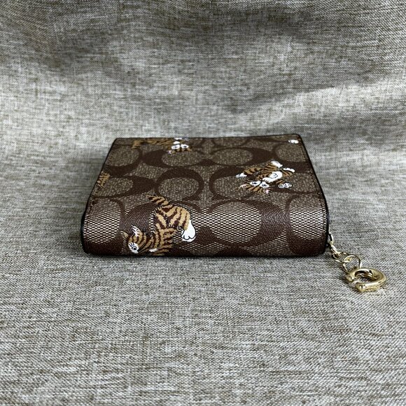 Snap Wallet In Signature Canvas With Dancing Kitten Print - Picture 5 of 9